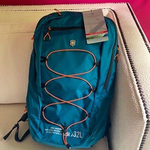 Victorinox Almont Active L.W